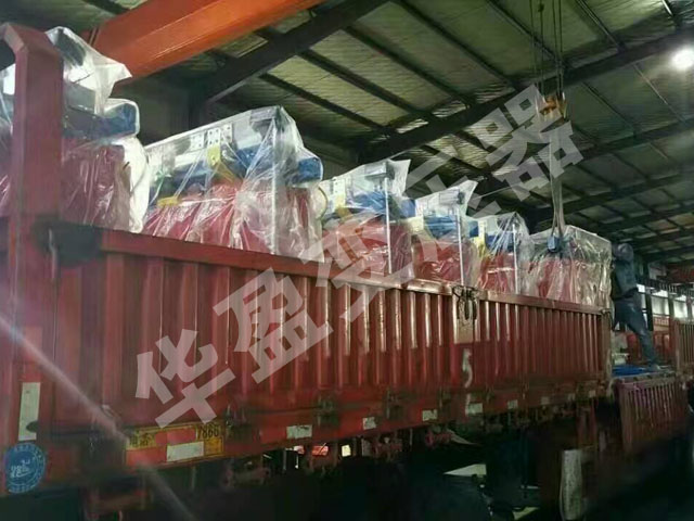 嘉峪关干式变压器发货现场